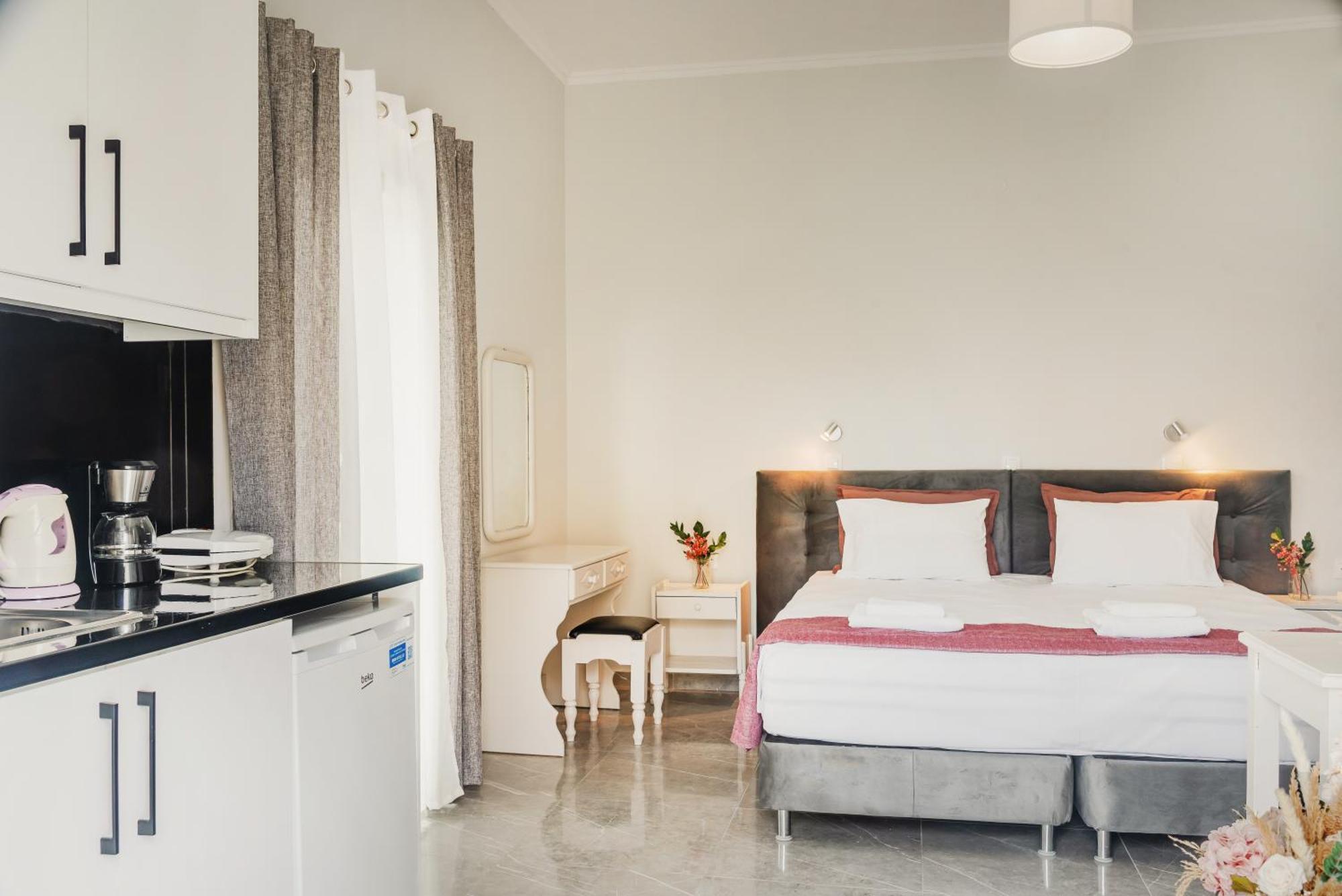 Kates apartments Kavos Bagian luar foto