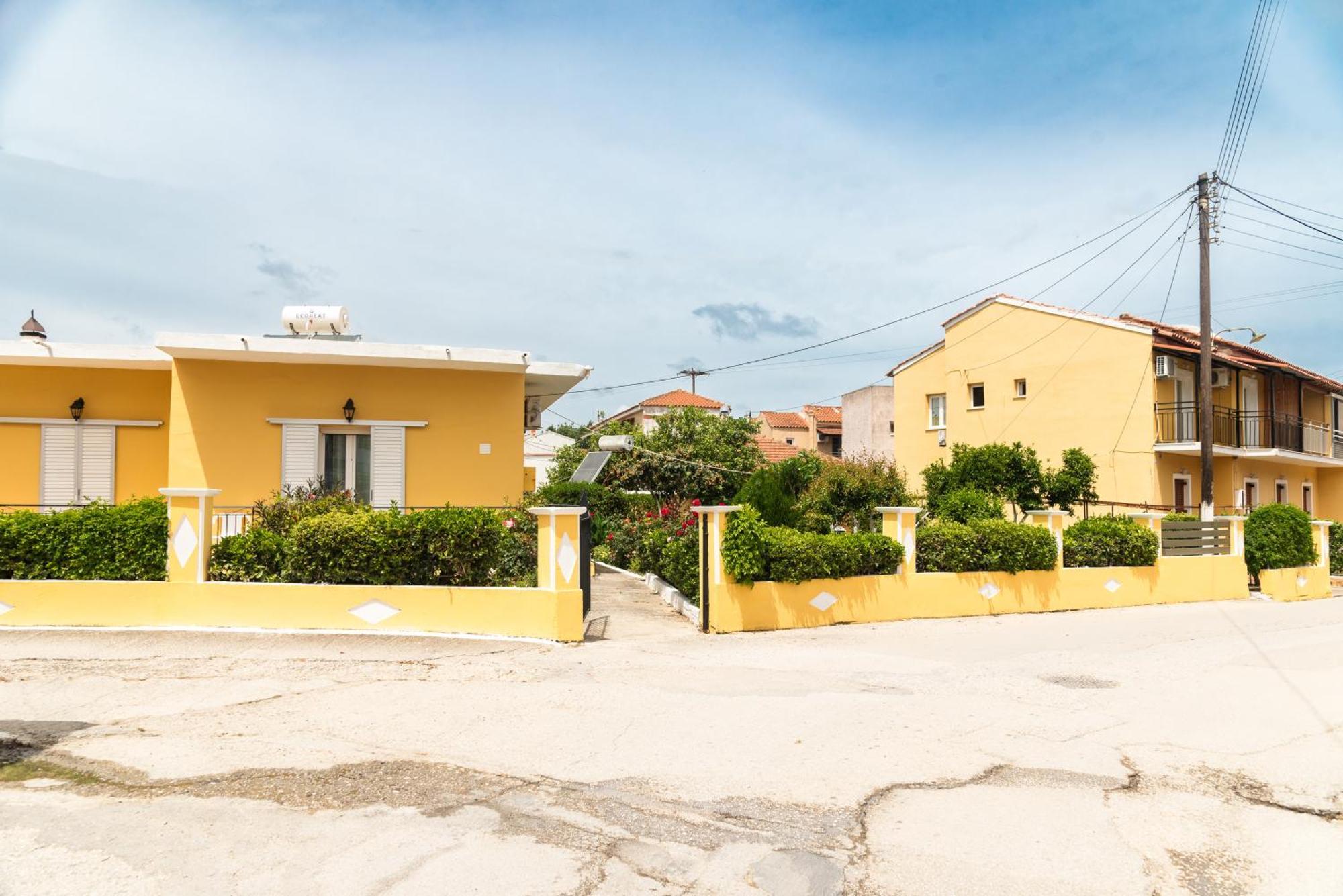 Kates apartments Kavos Bagian luar foto