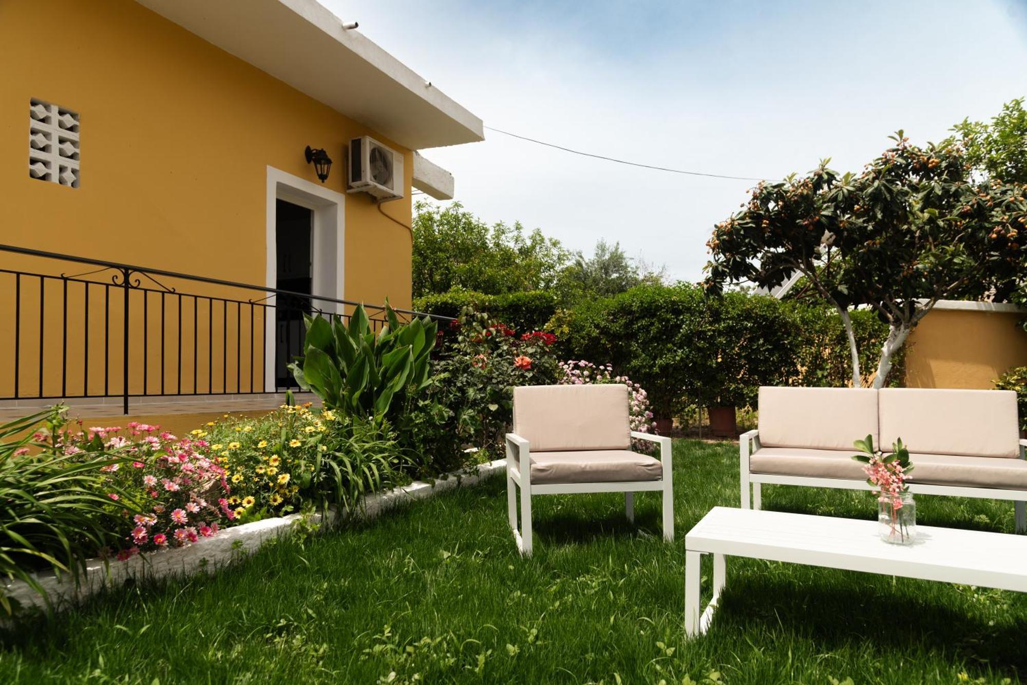 Kates apartments Kavos Bagian luar foto